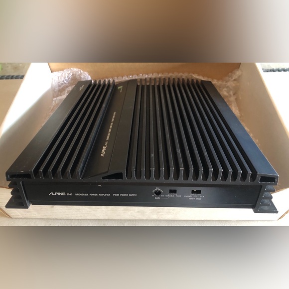 Alpine 3543 (Old School) Bridgeable Power Amplifier - Picture 2 of 5